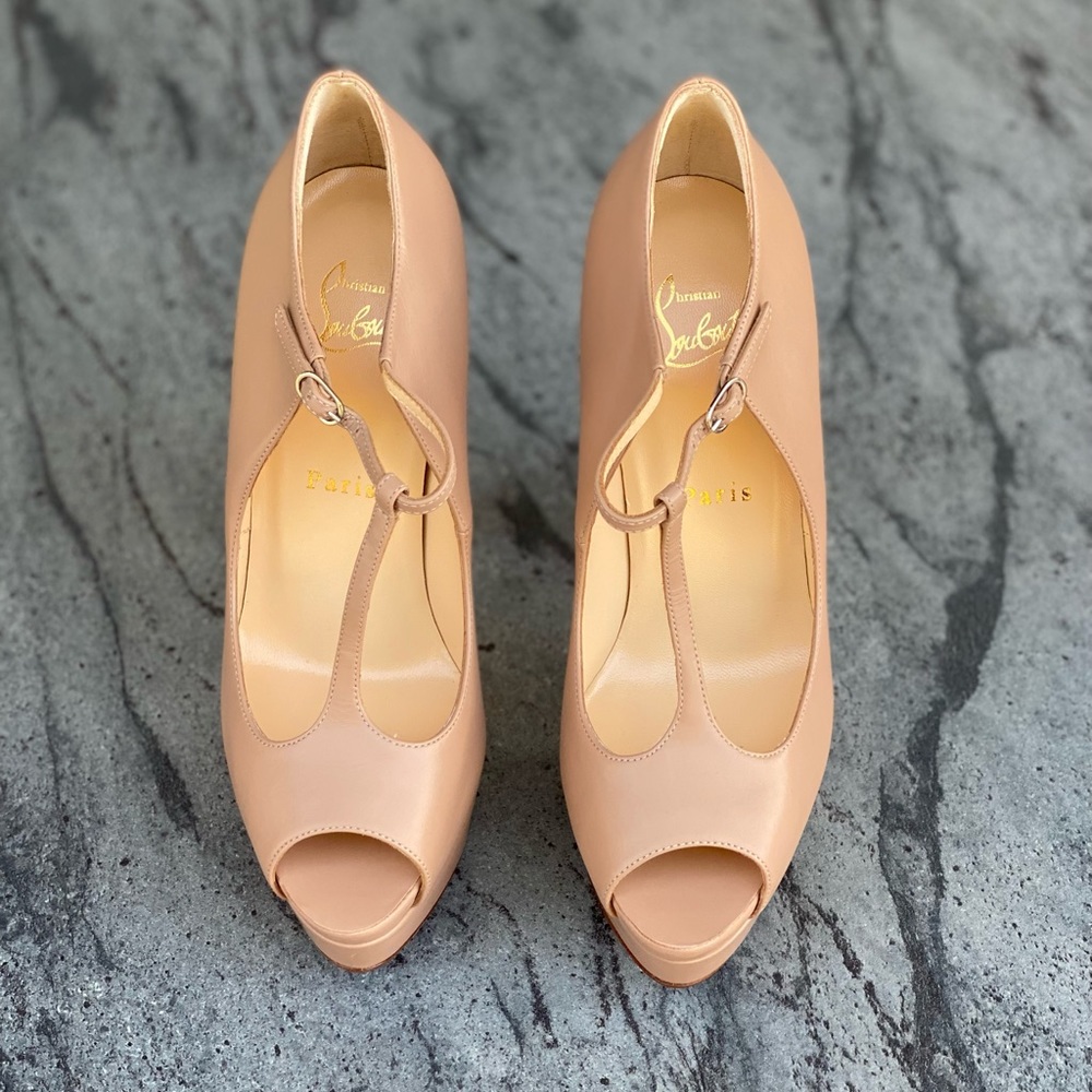Christian Louboutin Nude 37 T Strap Platform Heels - Picture 3 of 6
